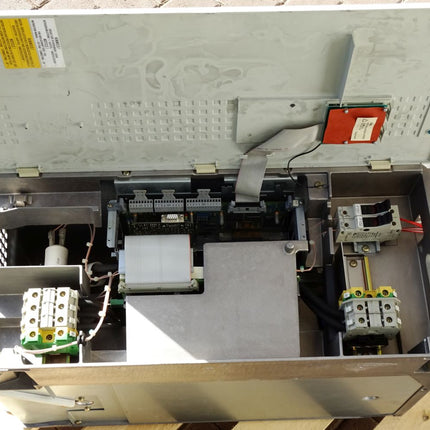 Siemens Simovert Wechselrichter 6SE7024-7TD61-Z mit Optionskarte G93 6SE7090-0XX84-0AB0 + 6SE7090-0XX84-0FF5 - Maranos.de