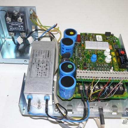 Siemens MicroMaster 6SE3013-4BA07-3KK0 / 4693057 / G85139-D2792-A075 ///