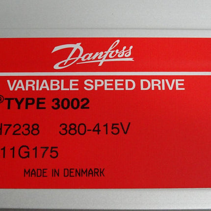 Danfoss Variable Speed Drive VLT Type 3002 175H7238 1.1kW / Neuwertig - Maranos.de