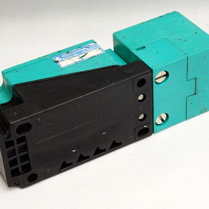 Pepperl+Fuchs NJ15+U1+E2 01559 08272 15709 Induktiver Sensor - Maranos.de