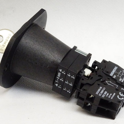 Siemens Schlüsselschalter Drehschalter 3SB3400-0A 10.221556 - Maranos.de