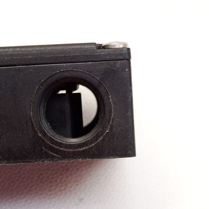 Schmersal  Sicherheitsschalter mit getrenntem Betätiger 101152094 AZ16 ZVRK-M16 - Maranos.de