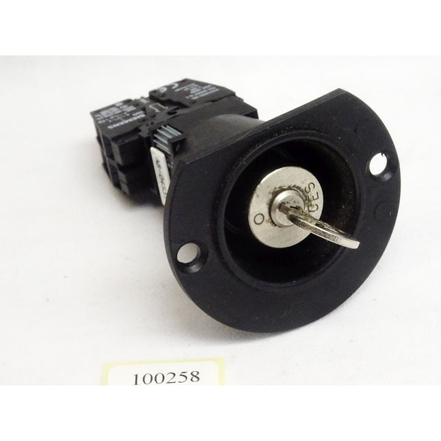 Siemens Schlüsselschalter Drehschalter 3SB3400-0A 10.221556 - Maranos.de