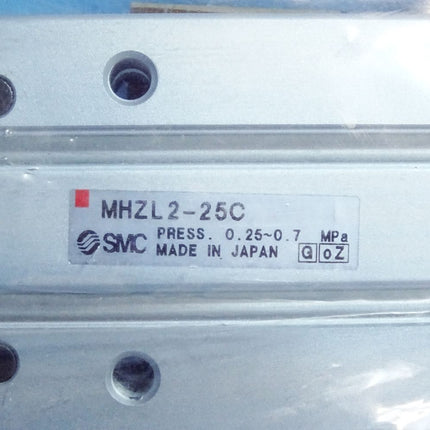 SMC MHZL2-25C Pneumatischer Parallelgreifer / Neu OVP - Maranos.de