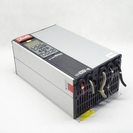 Danfoss VLT6002HT4C20STR3DLF00 / 175Z7022 2.2kVA Frequenzumrichter - Maranos.de