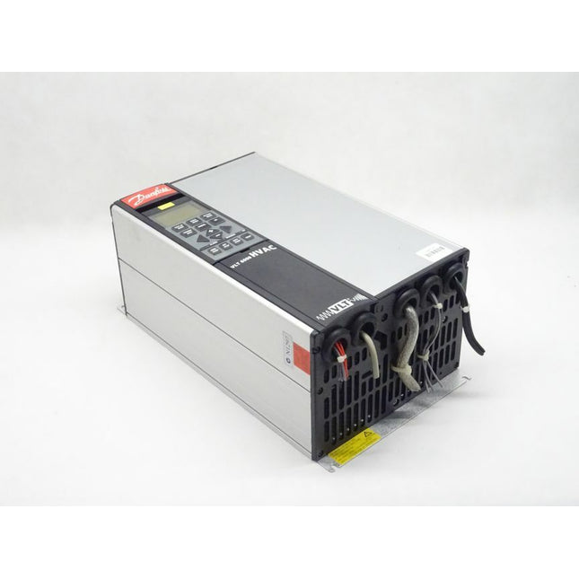 Danfoss VLT6002HT4C20STR3DLF00 / 175Z7022 2.2kVA Frequenzumrichter - Maranos.de