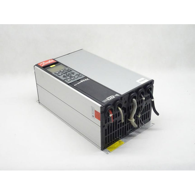 Danfoss VLT6002HT4C20STR3DLF00 / 175Z7022 2.2kVA Frequenzumrichter - Maranos.de