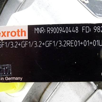 Rexroth R900940448 Pumpenkombination P3GF1/3,2+GF1/3,2+GF1/3,2RE01+01+01U2 / Unbenutzt - Maranos.de