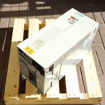 Siemens Simovert Wechselrichter 6SE7024-7TD61 mit Optionskarte 6SE7098-2XX84-0AH0 6SE7090-0XX84-0AH2 6SE7090-0XX84-0FF5 6SE7090-0XX84-0KA0 6SE7090-0XX84-0AB0 - Maranos.de