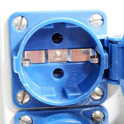 Mennekes 97574 Steckdosen-Kombination - Maranos.de