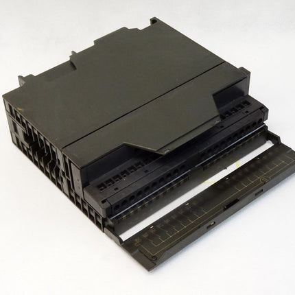 Siemens S7-300 SM321 6ES7321-1BH00-0AA0 / 6ES7 321-1BH00-0AA0 (mit Klappe und mit Stecker) - Maranos.de