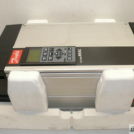 NEU/OVP Danfoss VLT6004 / VLT6004HT4C54STR3DLF00A00C0 3,2 kW 175Z7049 - Maranos.de