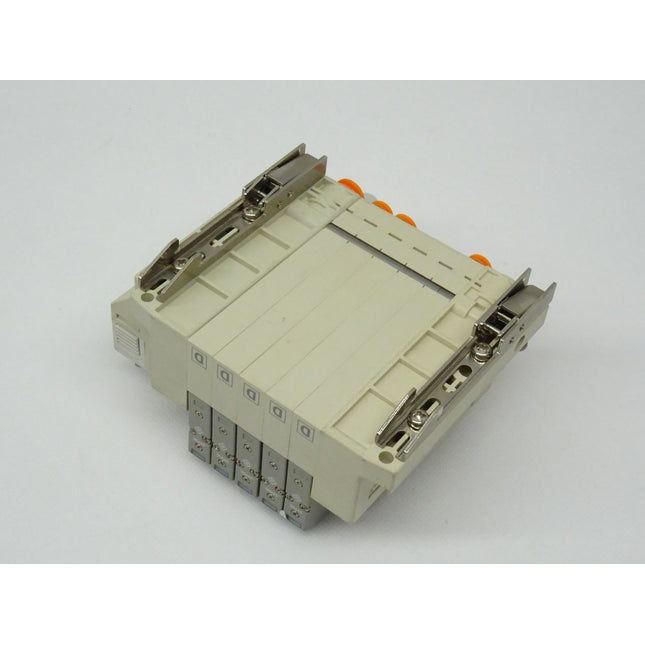 SMC SS5V1-DUK01498 + 5 Stück SV1A00-5FU Ventilinsel - Maranos.de