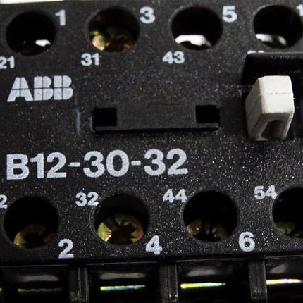 ABB B12-30-32 Schütz - Maranos.de