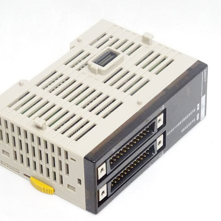 Omron CPM2C-24EDT1C I/O Unit - Maranos.de