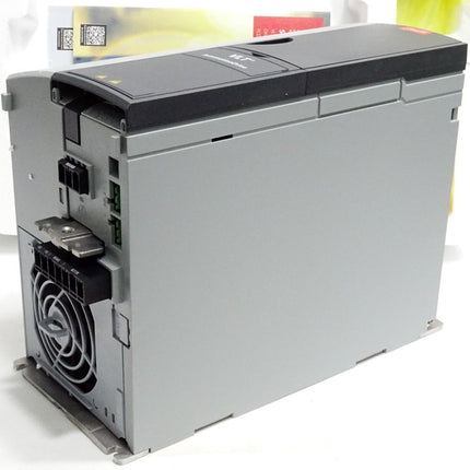 Danfoss VLT Automation Drive 131B0005 FC-302P5K5T5E20H1B 5.5kW / Neu OVP - Maranos.de