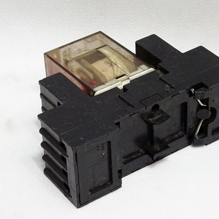 Schrack Relais mit Sockel ZG78110 RA400024 - Maranos.de