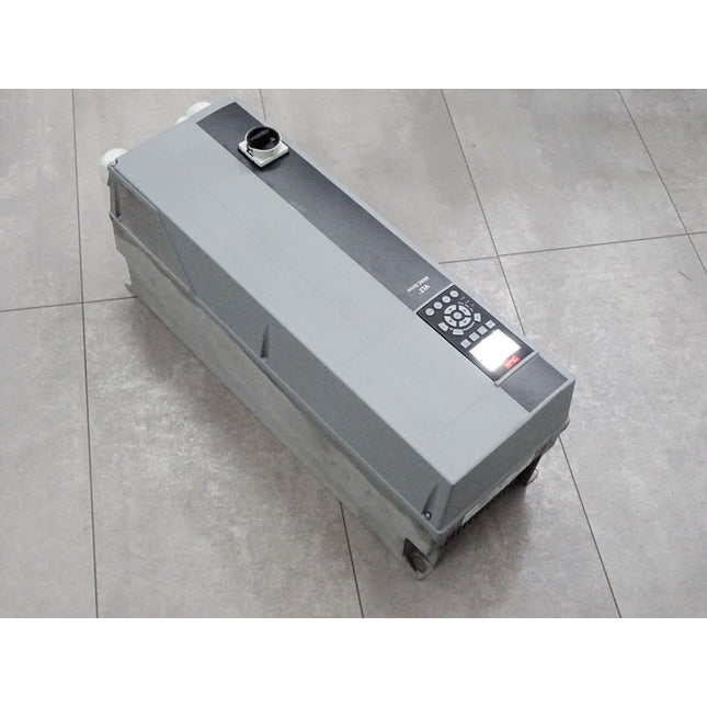 Danfoss VLT HVAC Drive 131B7579 22kW FC-102P22KT4E55H3XGX1 - Maranos.de