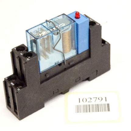 Finder Sockel 95.85.10 + Relais 40.61 + 99.80.9.024.90 - Maranos.de