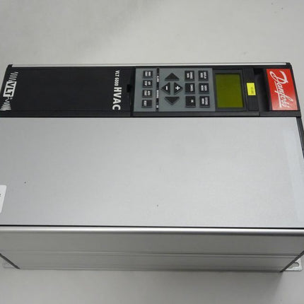 Danfoss VLT6002HT4C20STR3DLF00 / 175Z7022 2.2kVA Frequenzumrichter - Maranos.de