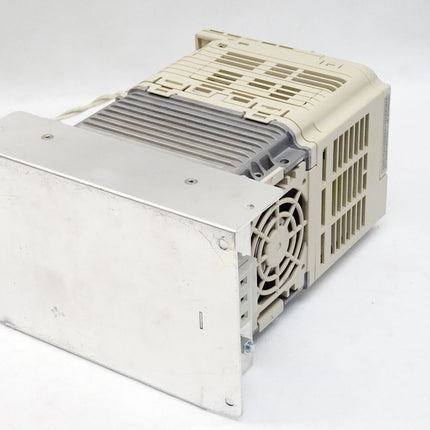 Yaskawa CIMR-VC4A0009BAA 4/3kW Frequenzumrichter mit Filter A1000-FIV3010-RE - Maranos.de