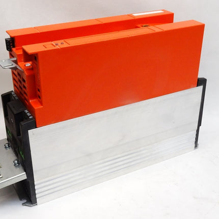 SEW Eurodrive Movitrac Umrichter 7.5kW MC07B0075-5A3-4-00 08285268 MDX60A0074-5A3-4-00 08239290 - Maranos.de