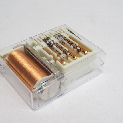 Hengstler Sicherheitsrelais HOZ-462-1581 / Preis pro Stück / Neu - Maranos.de