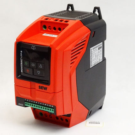 SEW Eurodrive Frequenzumrichter 18251412 MCLTPB00085A3400 0.75kW / Neuwertig - Maranos.de