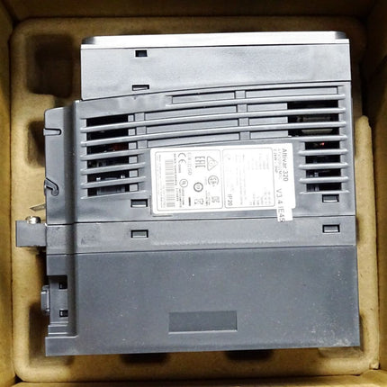 Schneider ATV320U22M3C 096664 Frequenzumrichter 2.2kW / Neu OVP - Maranos.de