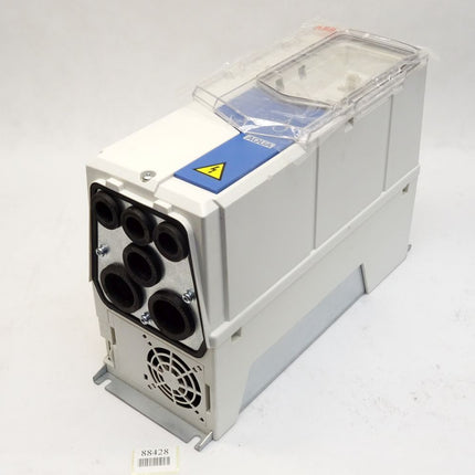 ABB Frequenzumrichter 2.6/2.1A 1kW 400/480V AC 50/60Hz 0...500Hz ACQ580-01-02A6-4 + B056 / Neu - Maranos.de