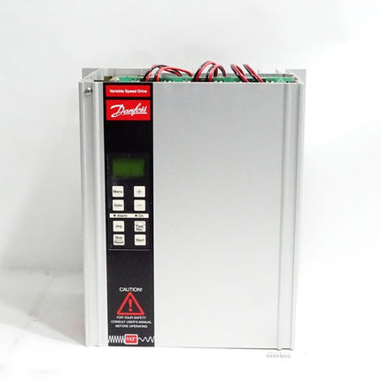 Danfoss Variable Speed Drive VLT Type 3002 175H7238 1.1kW / Neuwertig - Maranos.de