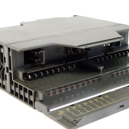 Siemens S7-300 SM322 6ES7321-1BH01-0AA0 / 6ES7 321-1BH01-0AA0 (mit Klappe und ohne Stecker) - Maranos.de