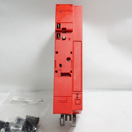 SEW Eurodrive Movitrac B Umrichter 4kW MC07B0040-5A3-4-00 - Maranos.de