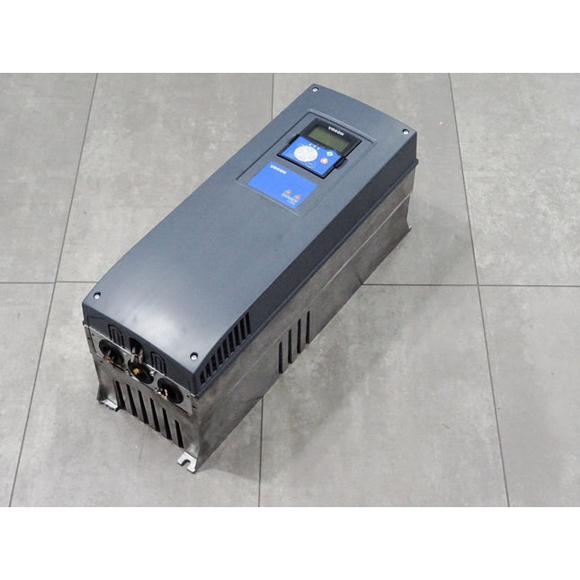 Vacon NXP00385A2H1SSSA1A3000000 NXP00385-A2H1SSS-A1A3000000+QGLM+FL23+DPAP+DLDE - Halterung gebrochen - Maranos.de