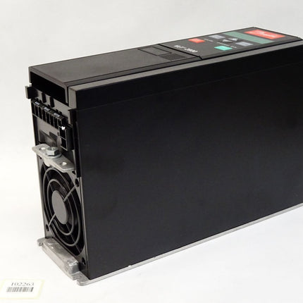 Danfoss 134G7013 VLT2822PT4B20SBR1DBF00A00C1 Frequenzumrichter 2,2 kW / Neu - Maranos.de