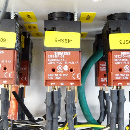 Euchner Schlüsselaufnahme EKS-A-IEXA-G01-ST02/03/04 099265 mit Gehäuse + Not-Aus Taster Eao 61-8755.11 - Maranos.de