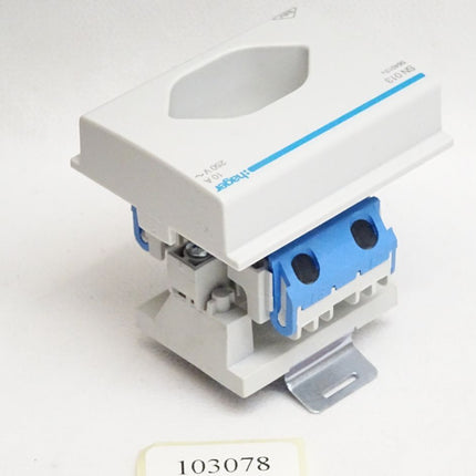 Hager SN013 564013 10A 250VAC Ein­bau­steck­dose - Maranos.de