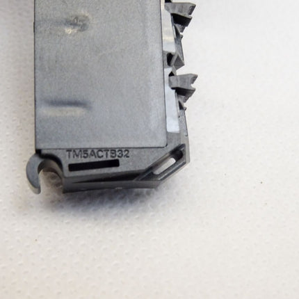 Schneider Electric TM5ACTB32 Klemmenleiste Modicon TM5 407504 / Neu - Maranos.de