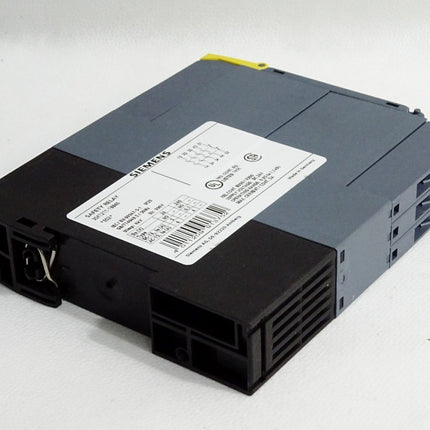 Siemens 3SK1211-1BB40 Safety Relay / Neuwertig - Maranos.de