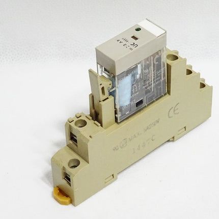 Omron Relais G2R-2-SND mit Sockel P2RF-08-E max. 5A 250V - Maranos.de