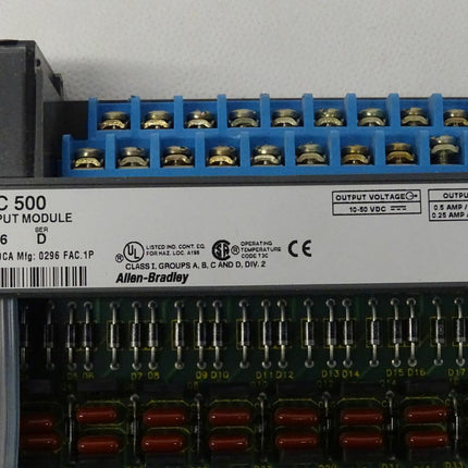 Allen Bradley SLC500 Ausgabemodul 1746-OB16 Ser. D / 1746OB16 - Maranos.de