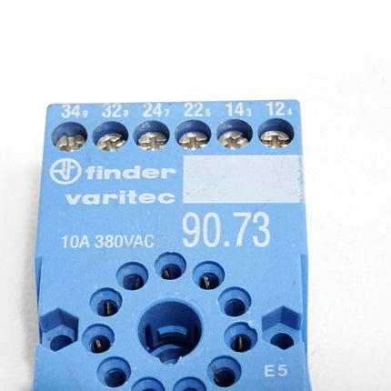Finder Relais 60.13 10A 250VAC + Sockel 90.73 - Maranos.de