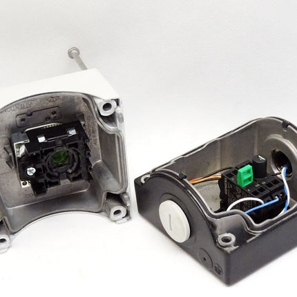 Siemens Drucktaster grün 3SU1401-2AA10-3BA0 3SU1401-2BB40-3AA0 Gehäuse 3SU1851-0AA00-0AB1 - Maranos.de