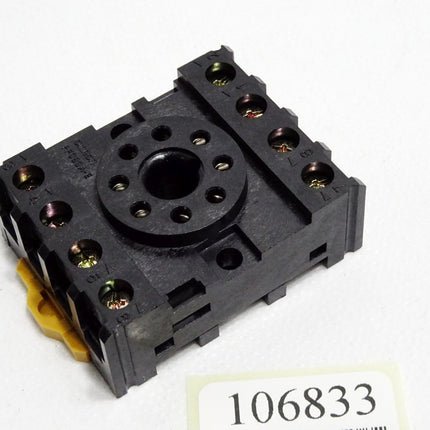 Omron Sockel PF083A-E / Neu - Maranos.de