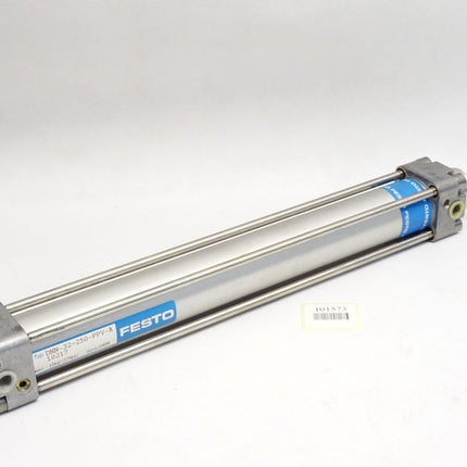 Festo Doppeltwirkende Zylinder 10217 DNN-32-250-PPV-A / Unbenutzt - Maranos.de