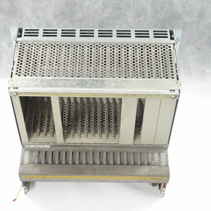 Siemens 6ES5135-3UA42 Zentralgerät Rack leer 6ES5 135-3UA42 - Maranos.de