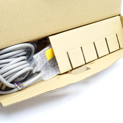 Patlite LR4-02WJN Signalsäule / Neu OVP - Maranos.de