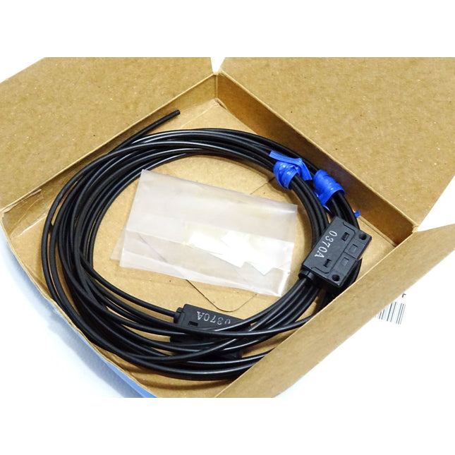 Omron E32-T16 Photoelectric Sensor / Neu OVP - Maranos.de