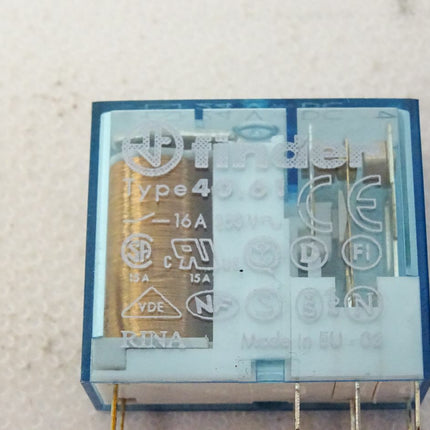 Finder 95.95.3 Sockel + 99.80.9.024.99 Relais + 40.61 Relais - Maranos.de