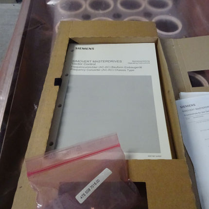 SIEMENS Simovert 6SE7032-0FG60 / 6SE7 032-0FG60 Frequenzumrichter 160kW / NEU - Maranos.de